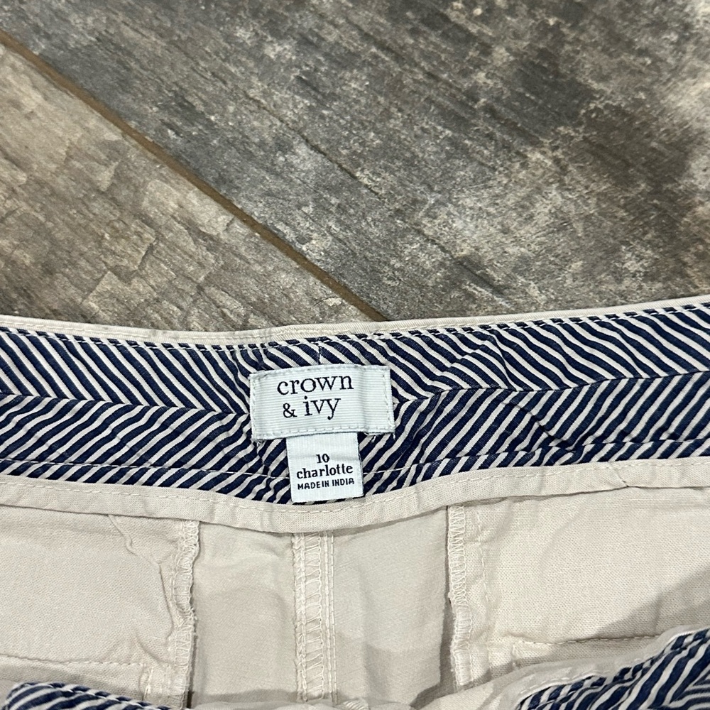Crown & Ivy Women's Cream Shorts - Picture 3 of 3